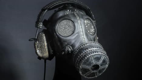 sparklehead gasmask 4k 00