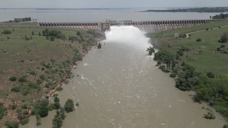 vaal river in south africa floods as hydro dam releases high spring water