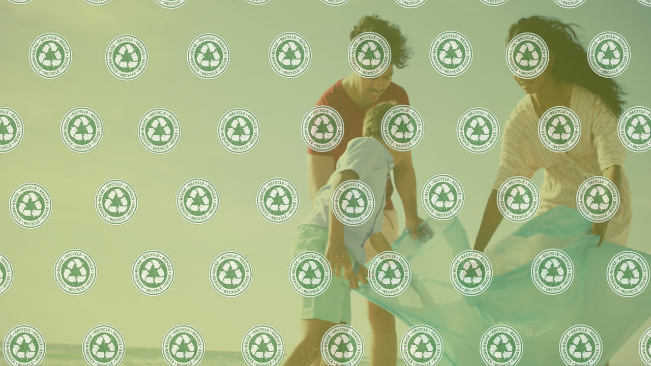 animación de iconos ecológicos sobre familias biraciales que segregan los desechos