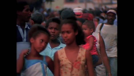 escenas históricas de la calle de cuba en la década de 1980 19