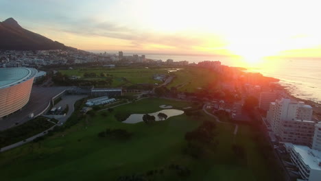 Anochecer-En-El-Paseo-Marítimo