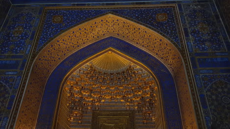 Stunning-Interior-of-Tilya-Kori-Madrasa,-Landmark-of-Samarkand-Uzbekistan,-UNESCO-World-Heritage-Site