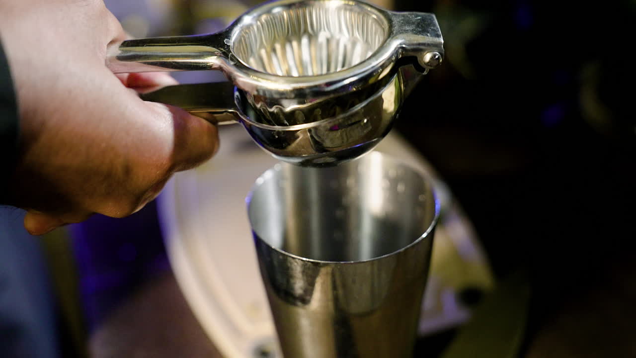 라임 을 는 바텐더