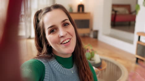 influencer, beso o cara de la mujer en una llamada de video
