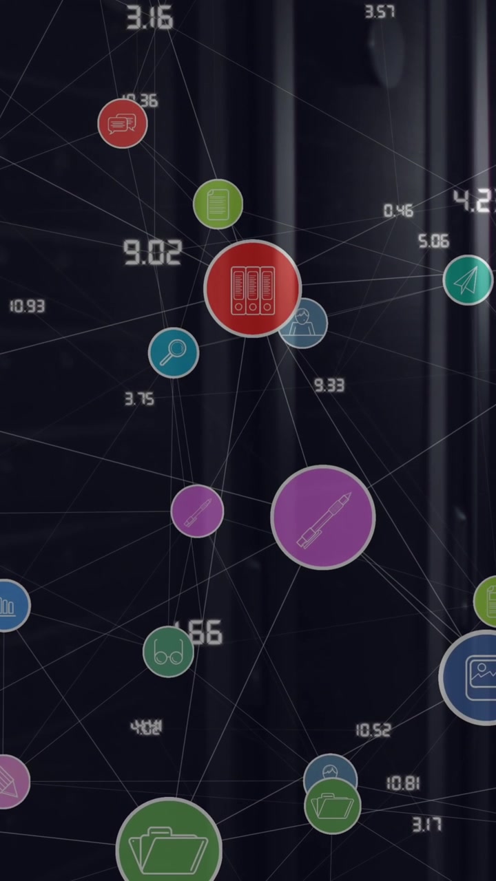 Animazione di applicazione mobile collegata e numeri su sala server dati.