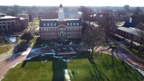 Siebenbürgen-Universitätscampus-In-Lexington,-Kentucky,-Drohnenaufnahmen-Aus-Der-Luft