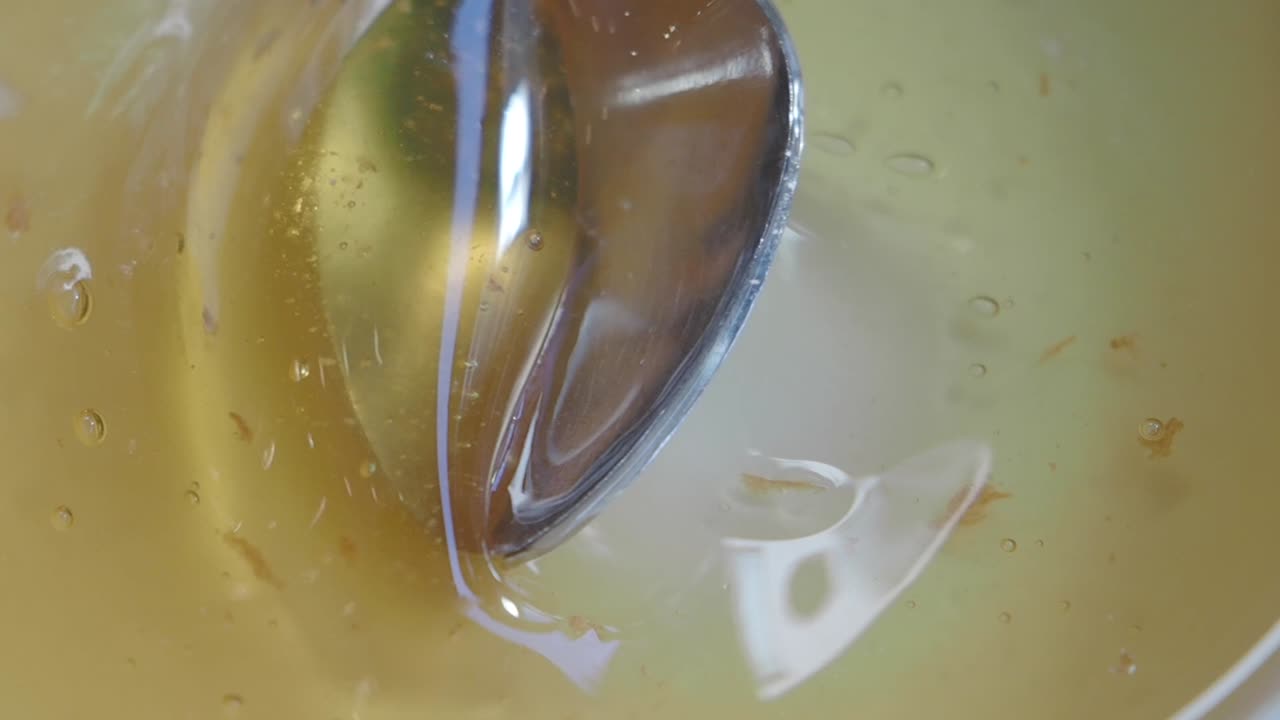 을 흘리는 클로즈업