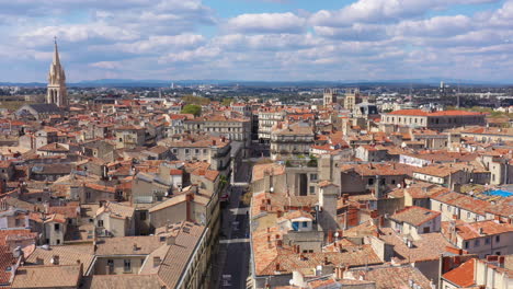 Montpellier-rue-de-la-loge-aerial-shot-empty-streets-confinement-sunny-day