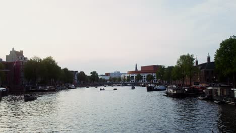 escena del canal de ámsterdam
