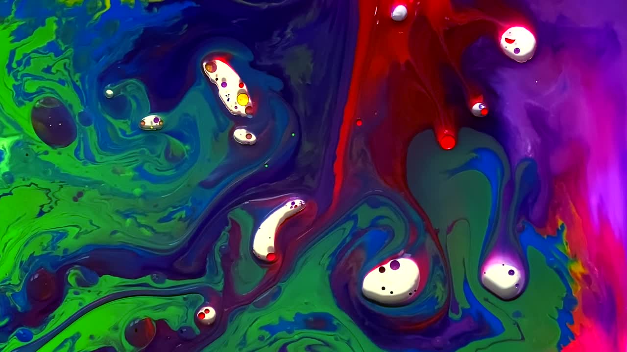 tinta de acuarela de color en el agua con aceite. fondo de la tendencia futurista.
