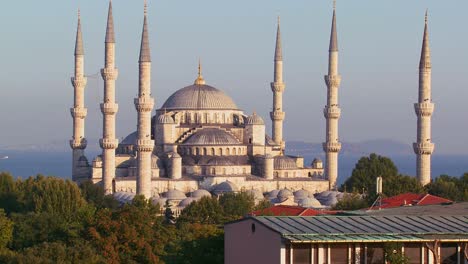 the blue mosque in istanbul turkey at dusk 1