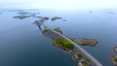 Luftaufnahmen-Der-Atlantikstraße-In-Norwegen