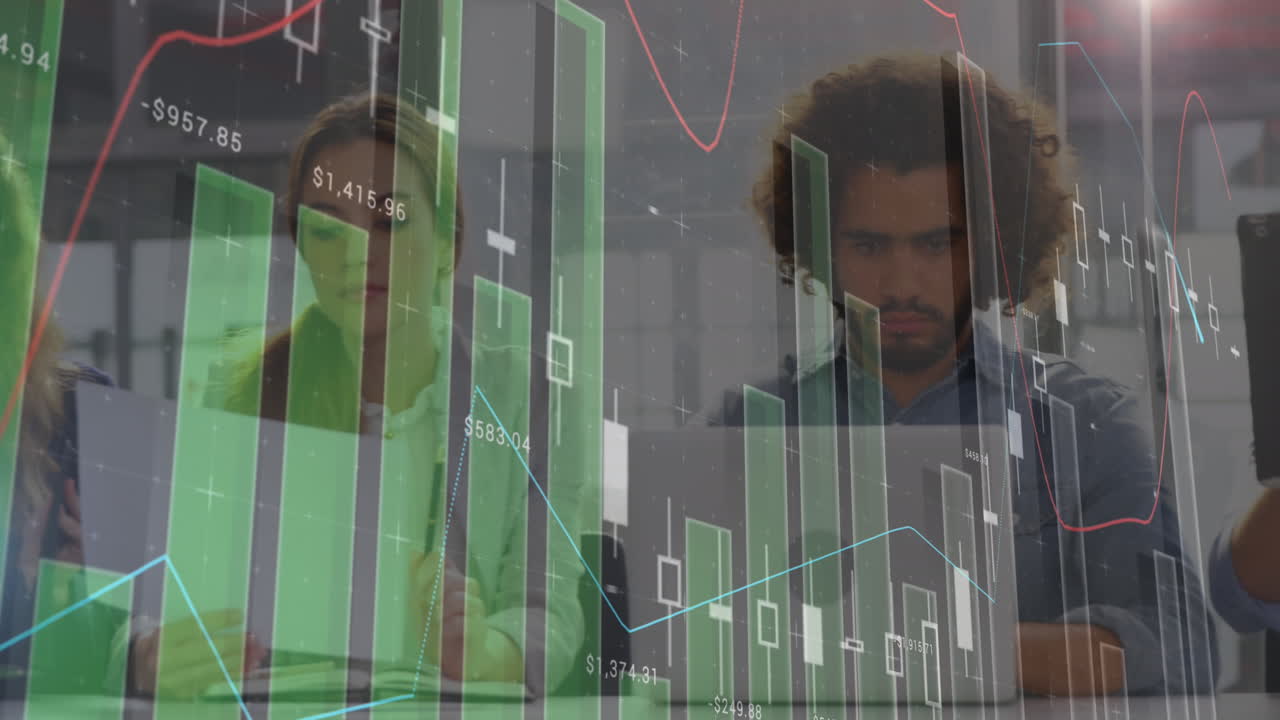 animación del procesamiento de datos en diversos grupos de personas