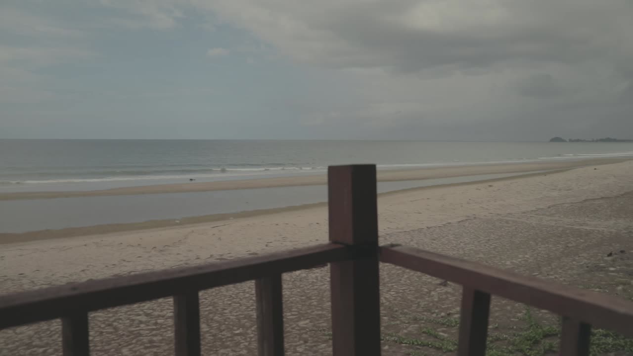 Looking at the sea and the clouds from the beach. (Slowmotion - Angle 013)