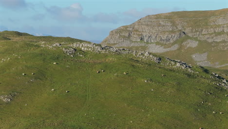 estableciendo una toma de dron de los nudos de warrendale con whernside en el fondo