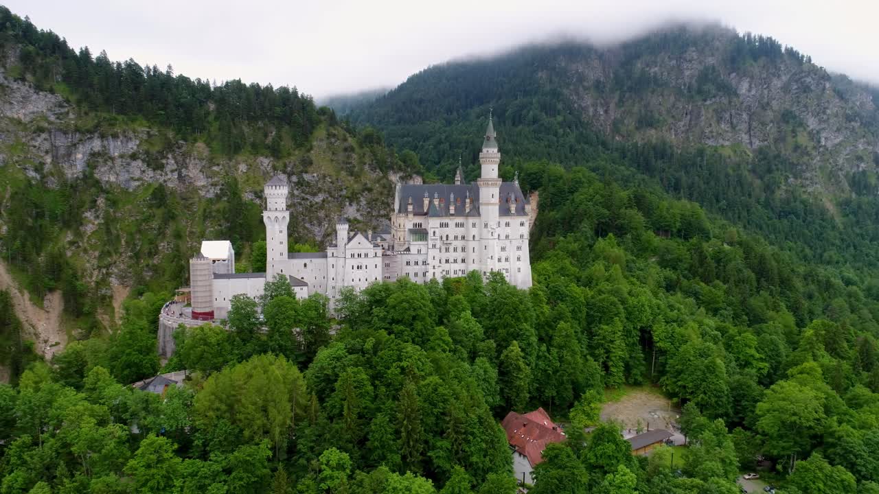 Castello di Neuschwanstein Alpi Bavaresi Germania