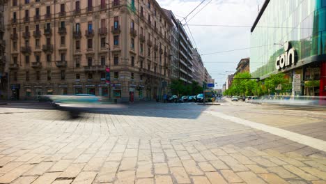 italy sunny day milan city famous traffic street square rotating panorama 4k timelapse