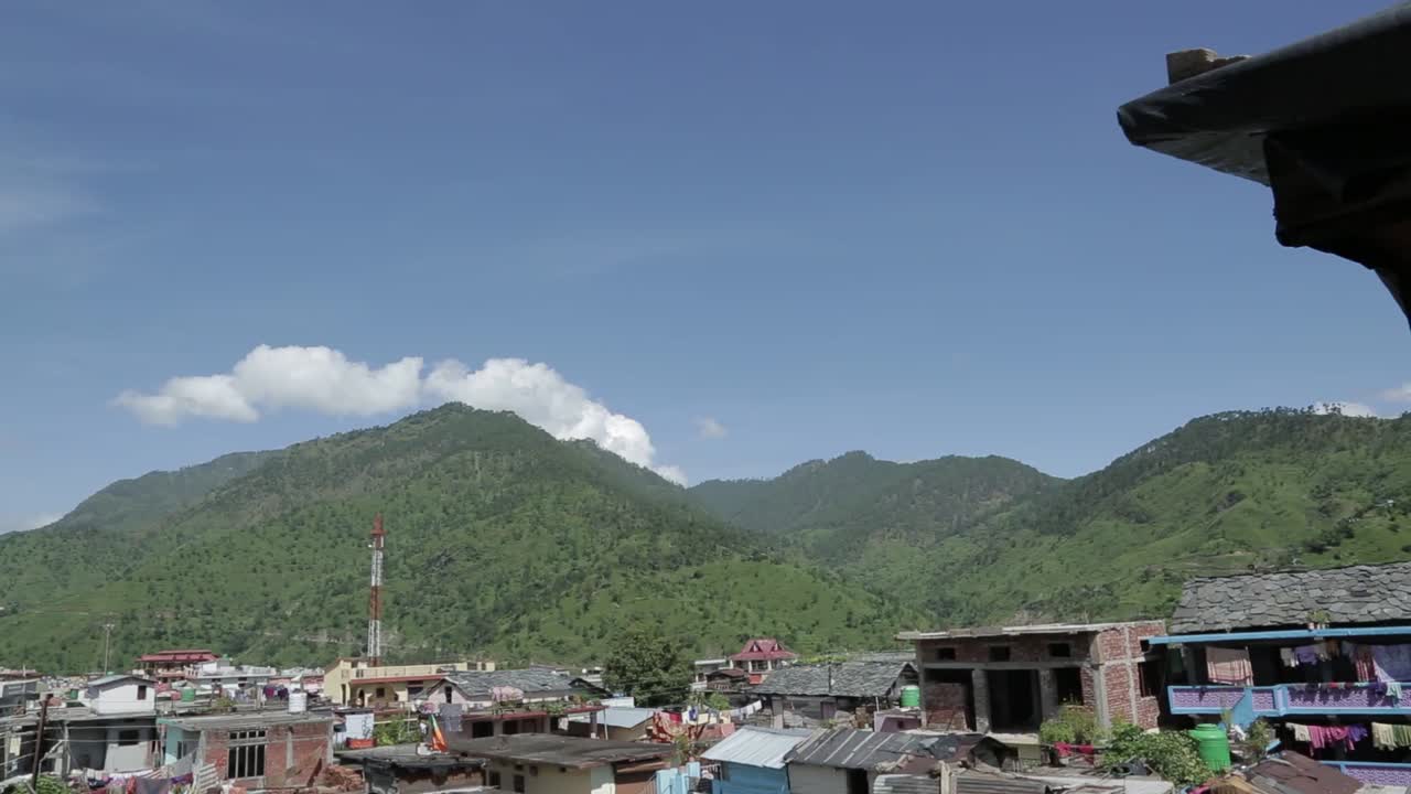 히말라야 언덕의 아름다움, uttarakhand india- 집, 사람, 언덕