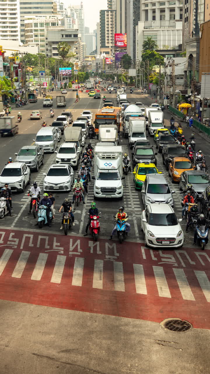 timelapse of rush hour traffic in central bangkok in vertical