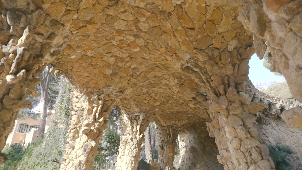 파크 구엘, 바르셀로나 - 돌로 된 아치