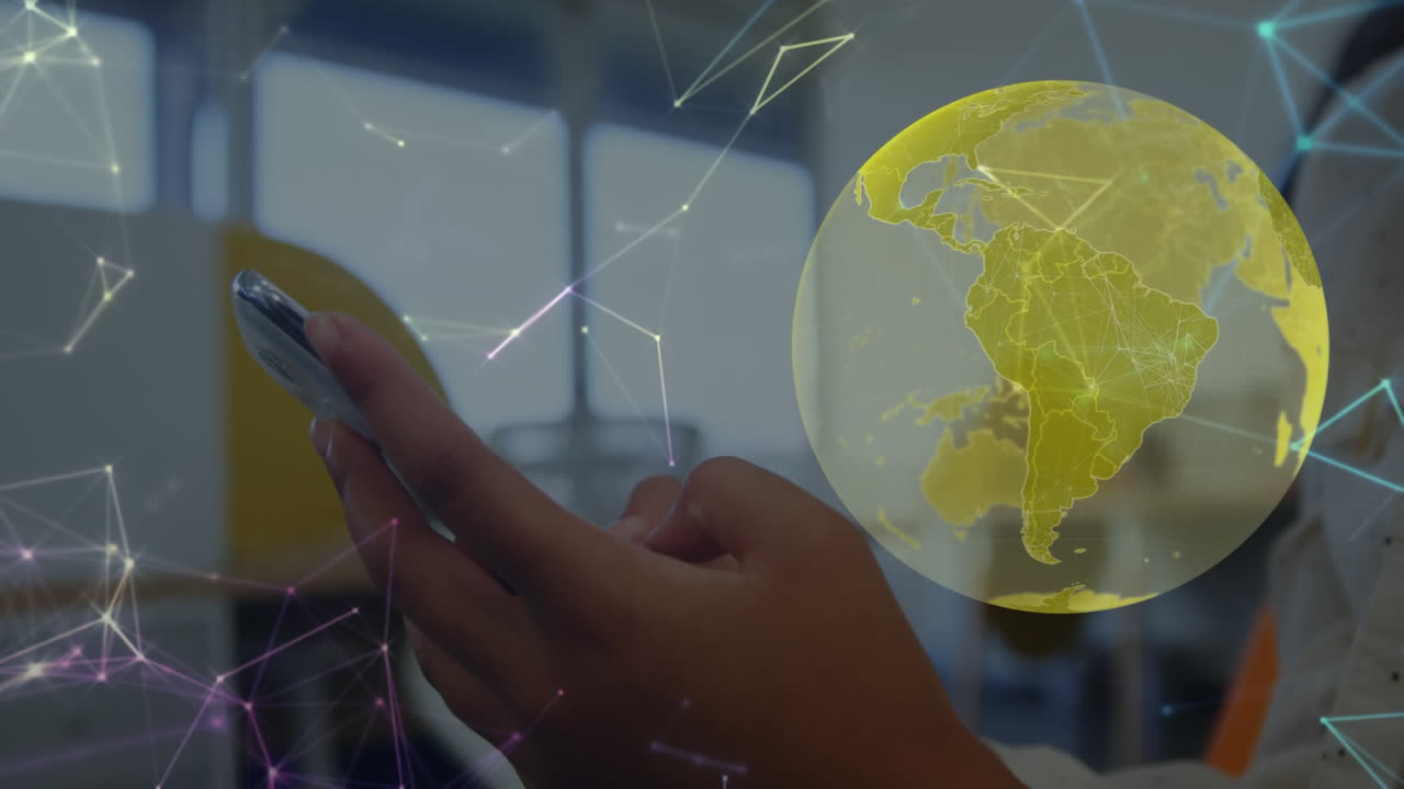 red de conexiones y un globo giratorio contra la sección media de una mujer que usa un teléfono inteligente en la oficina