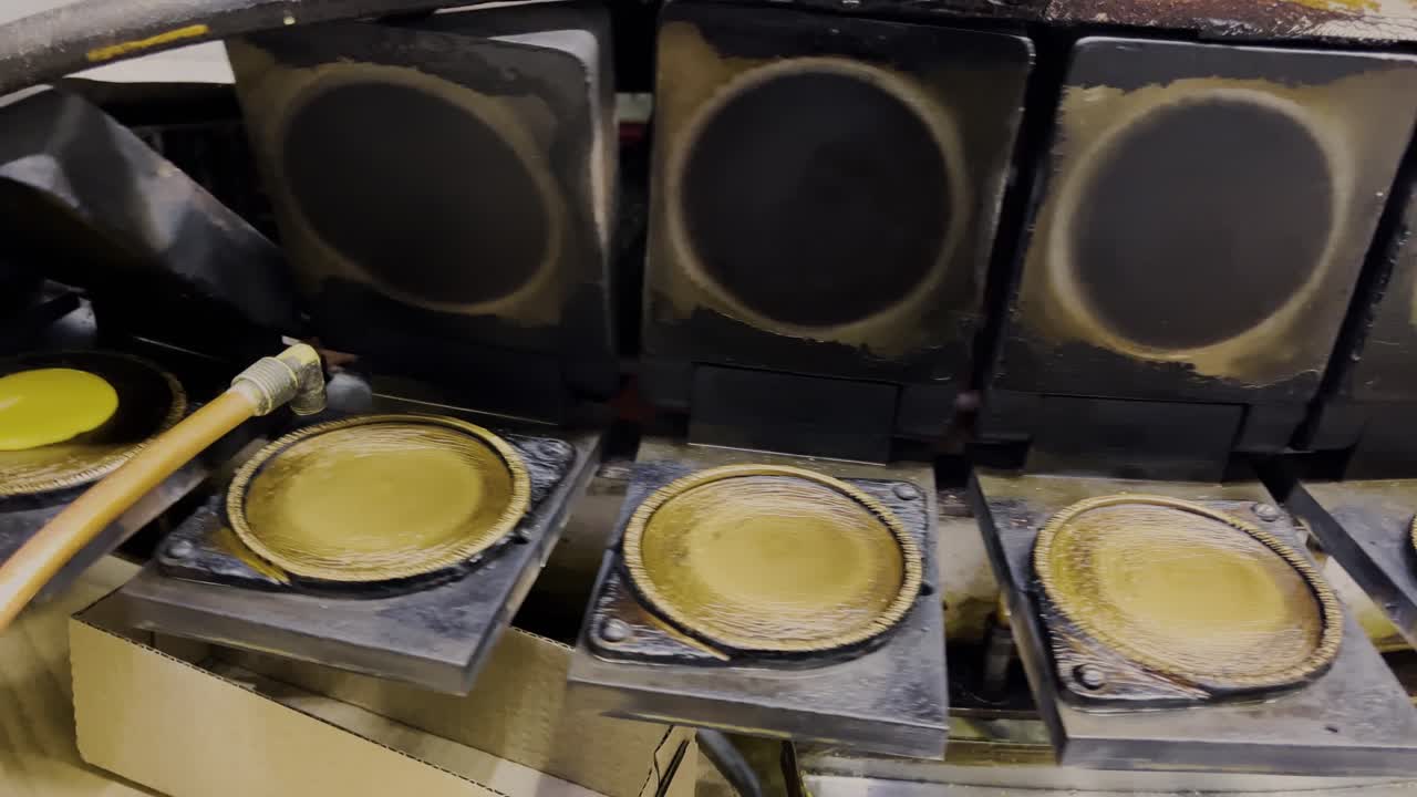 proceso de fabricación de galletas de la fortuna en una fábrica en la ciudad china de san francisco