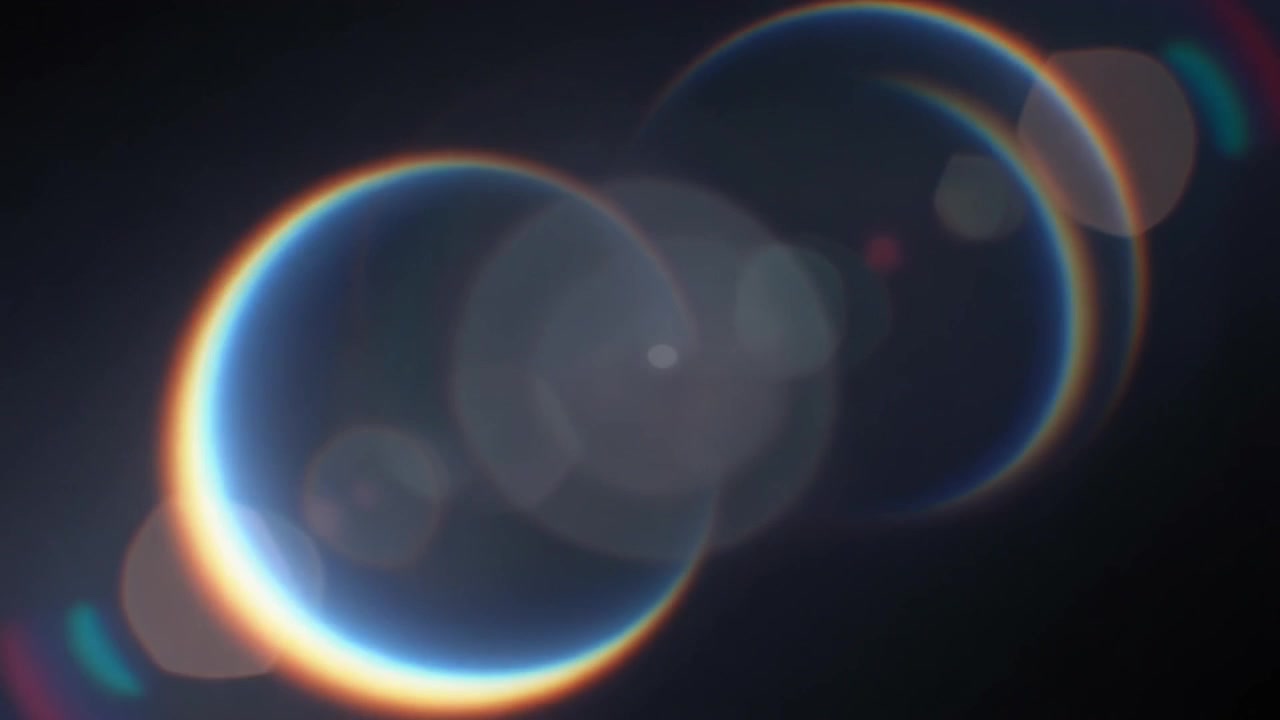 Sovrapposizione astratta di bagliori dell'obiettivo con perdite di luce cinematografiche.