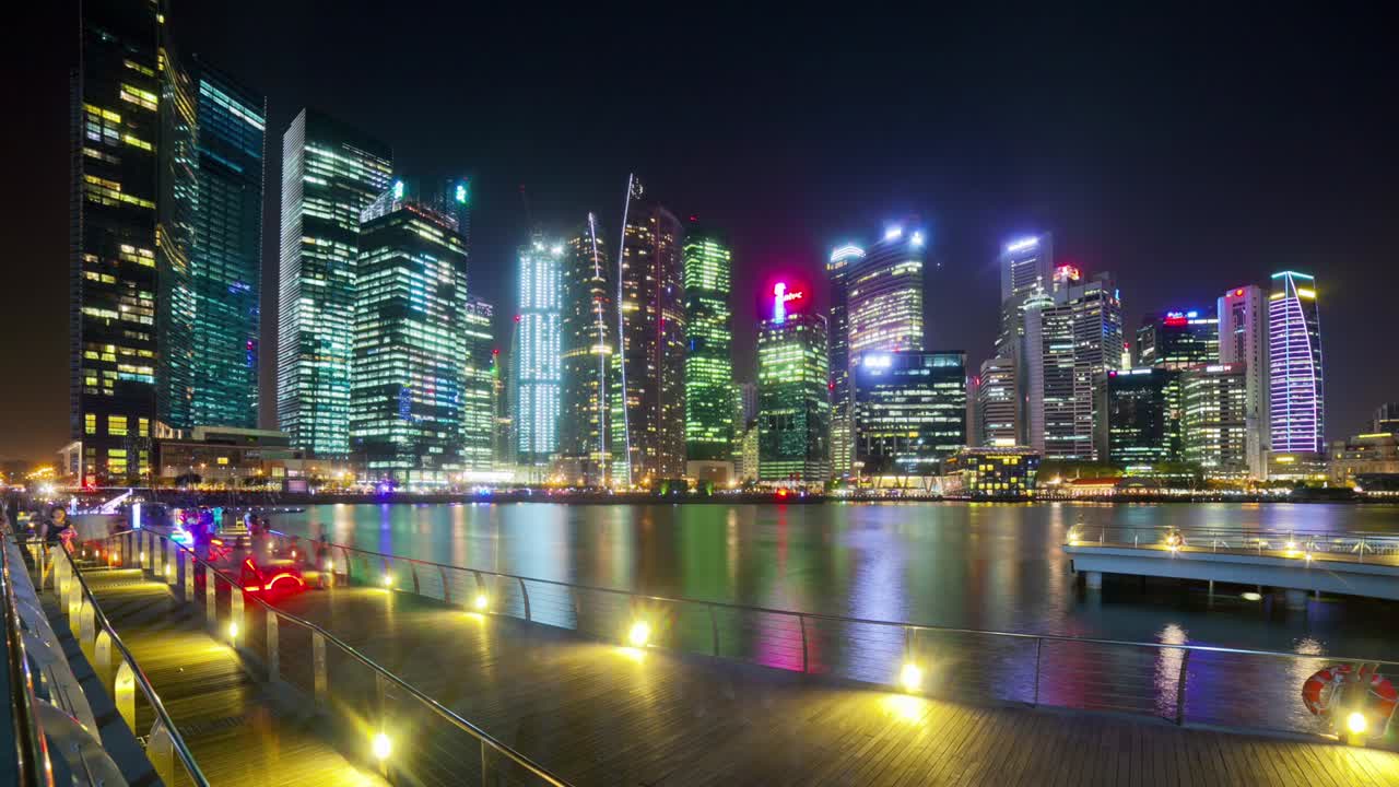 야간 조명 싱가포르 마리나 베이 다운타운 파노라마 4k 타임스