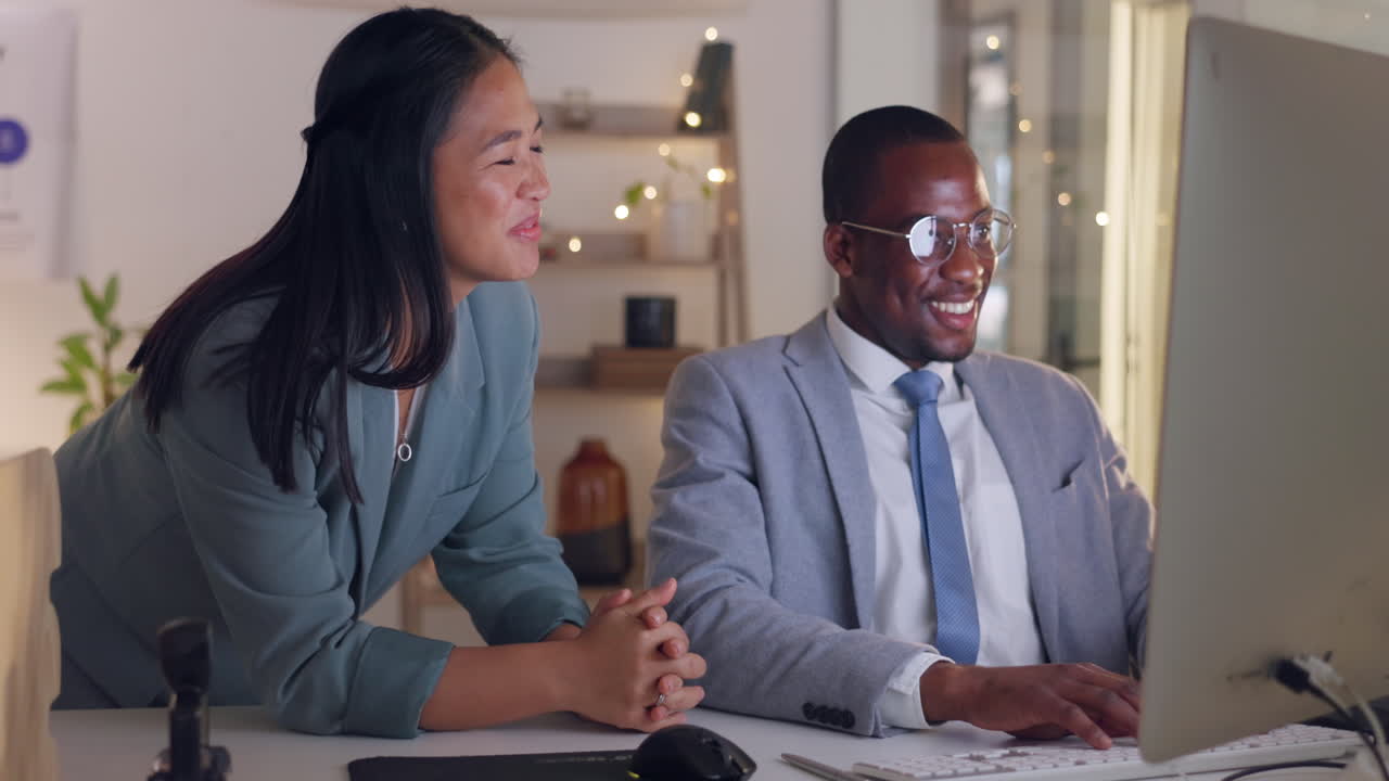 Computer analyst, training mentor