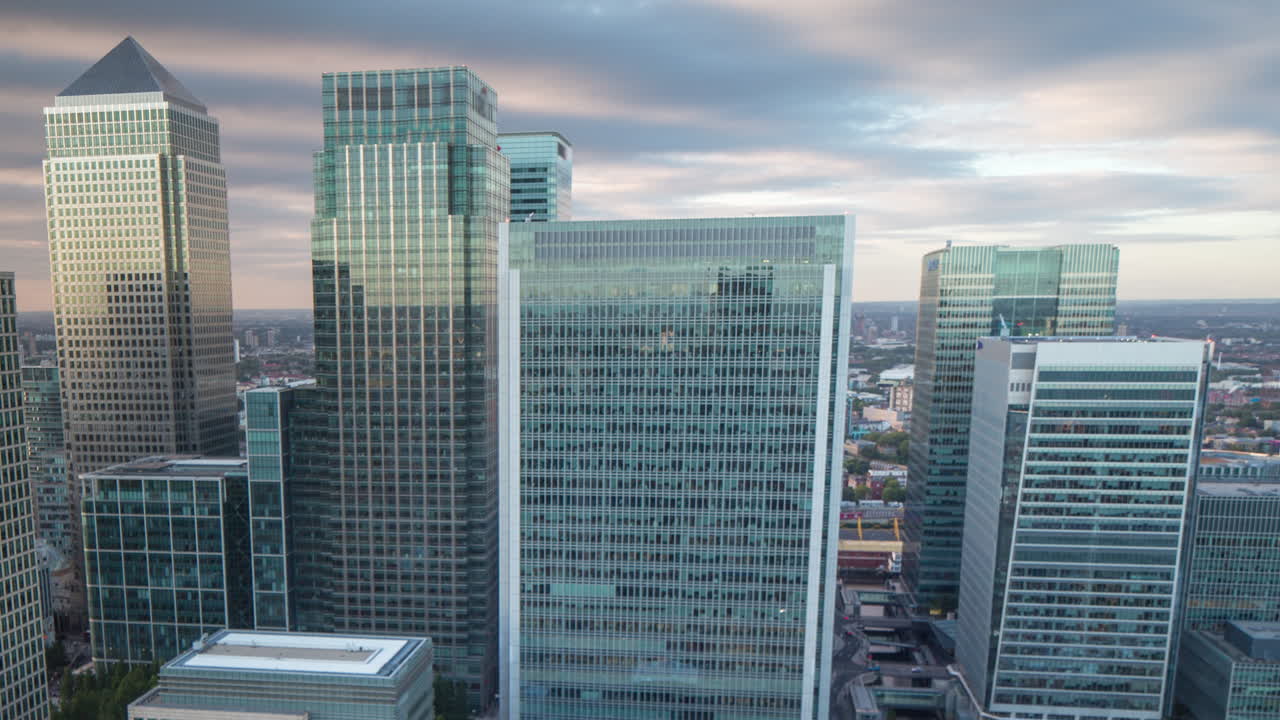 muelles rascacielos puesta de sol 4k 04