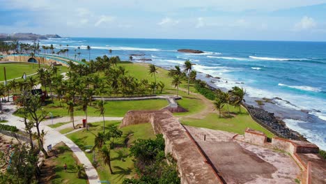 Wunderschöner-Strand-In-Der-Nähe-Von-Old-San-Juan,-Puerto-Rico-Nach-Hurrikan-Maria