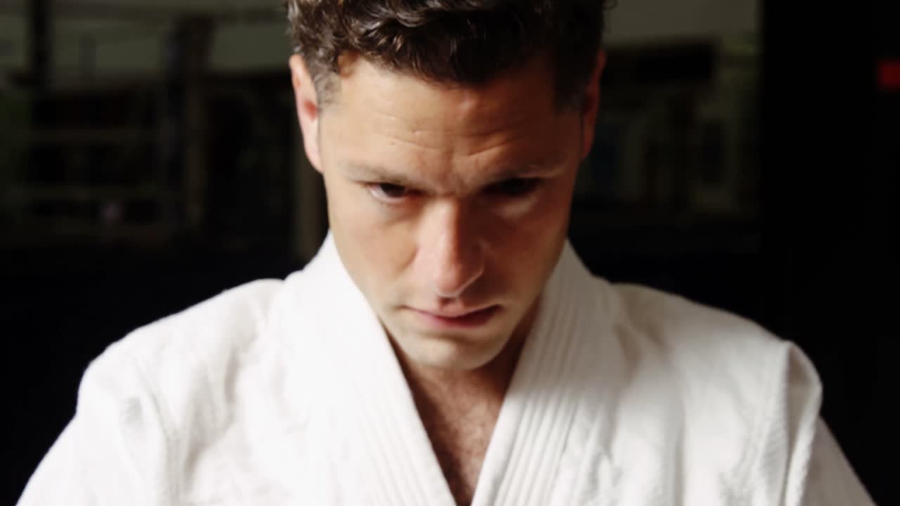 카라테 를 준비 하는 사람