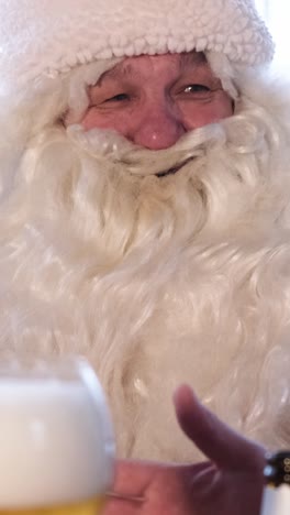 happy talking santa claus closeup happy talking santa claus closeup santa claus brings christmas