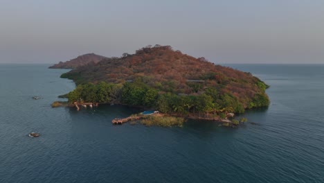dejando la isla de nankoma, el lago malawi, malawi.