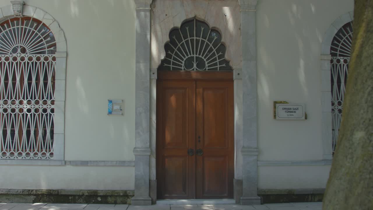 mausoleo de orhan gazi y osman gazi en la ciudad turca de bursa.