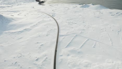 Drone-shot-for-the-road-in-Iceland-in-winter-2