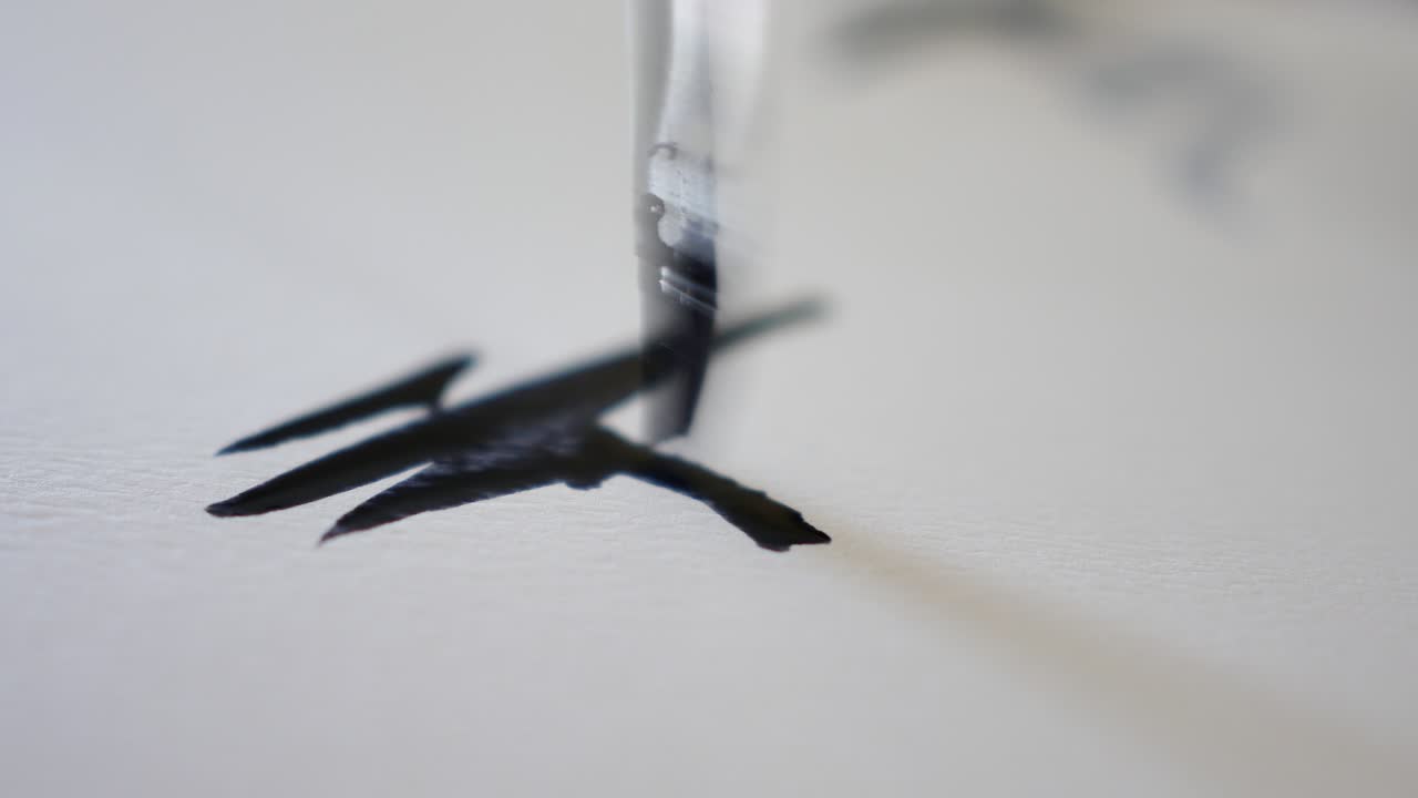 primer plano de arte de acuarela abstracta sobre fondo de papel blanco con espacio de texto