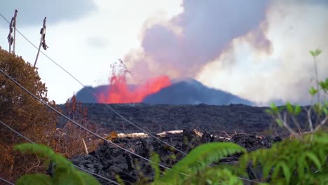 the kilauea volcano on the big island of hawaii erupting with huge lava flows 2