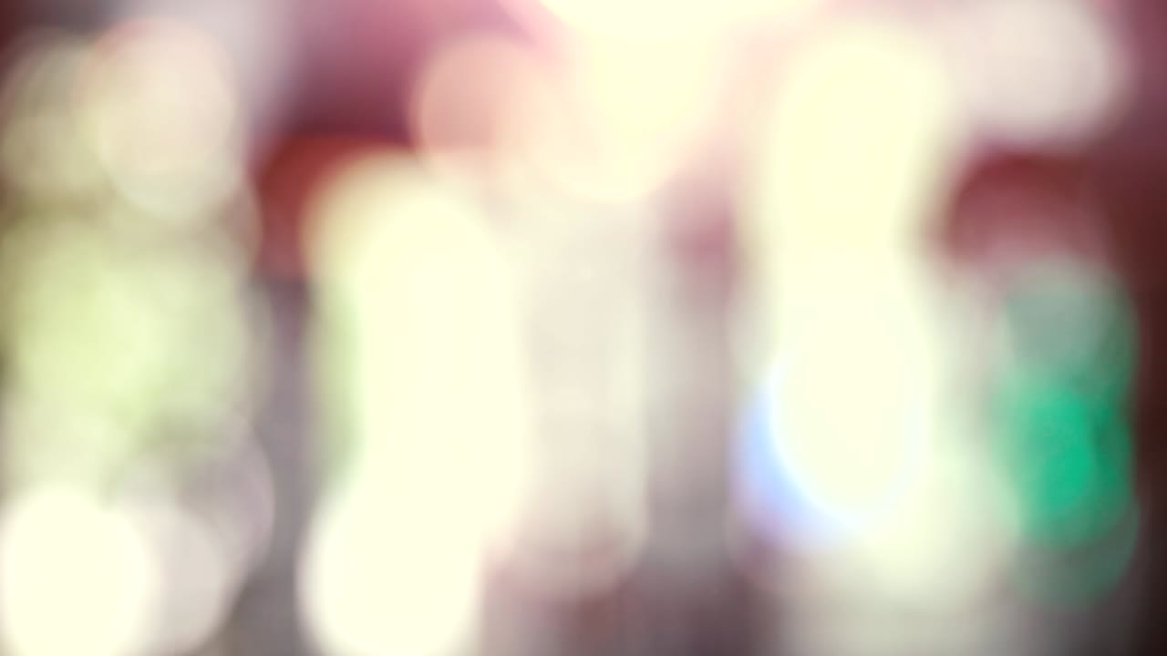 manchas amarillas borrosas.