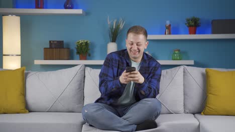 happy and happy texting man.
