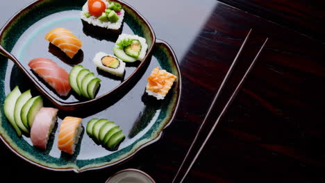 el plato de sushi