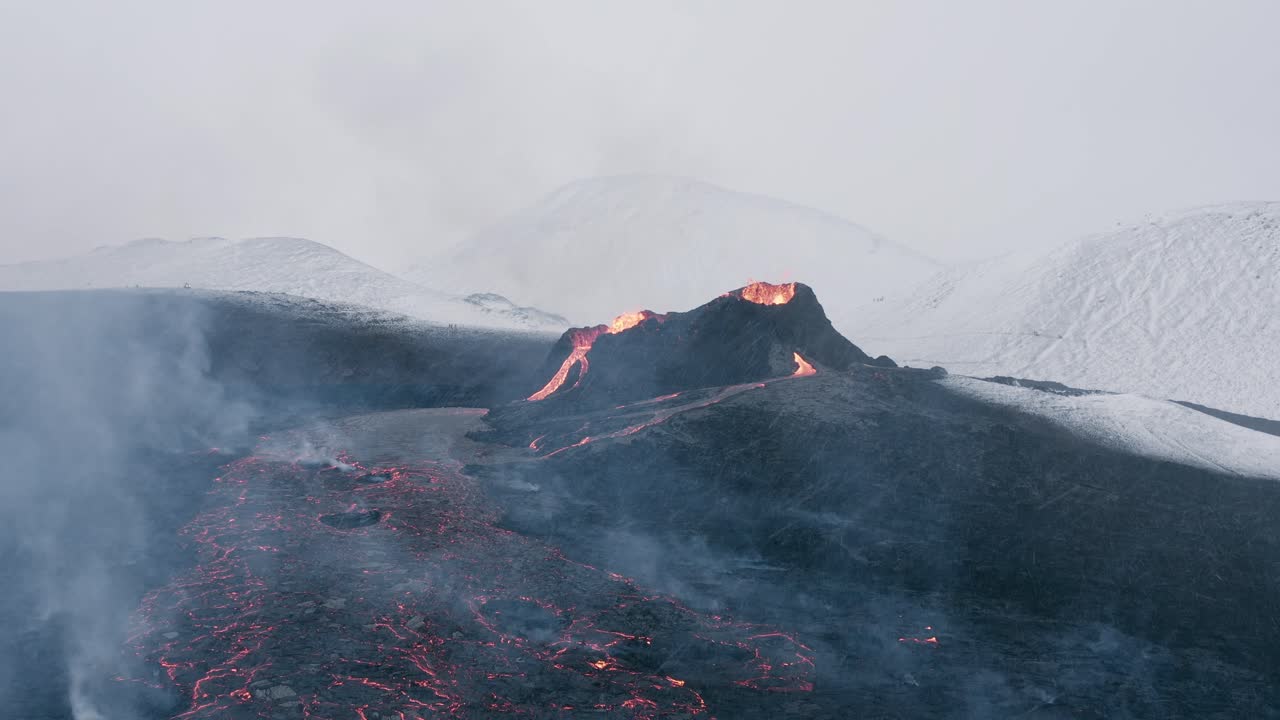 Luftfoto af snevejr ved vulkanen Fagradalsfjall på Island, marts 2021.