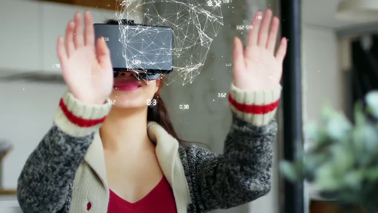 animación de forma con números sobre mujer de negocios caucásica usando auriculares vr