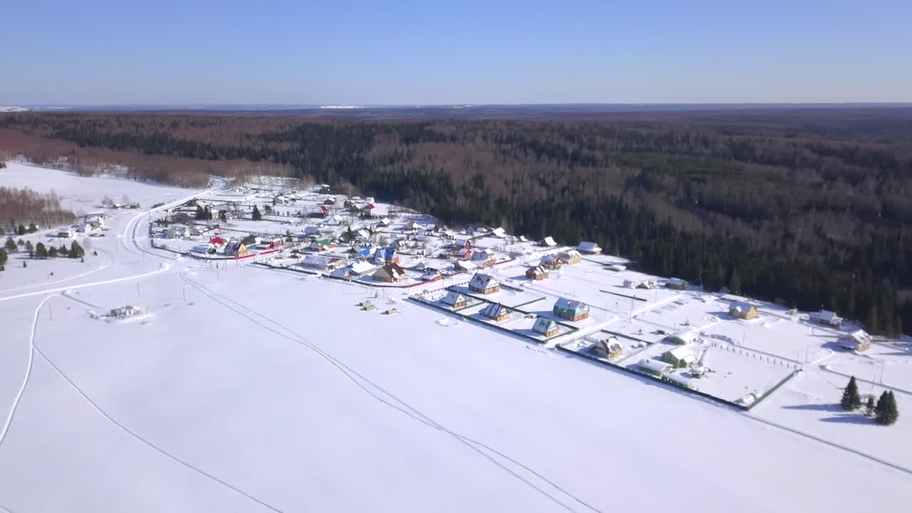 겨울 마을의 공중 사진