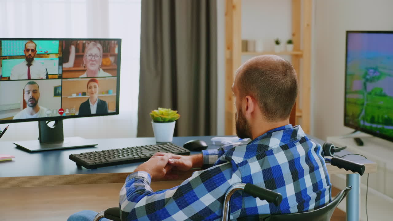 comunicación en línea para la persona lesionada