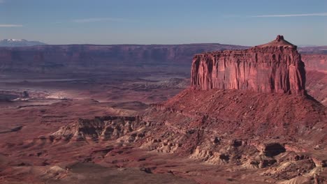 Panright-Lentamente-A-Través-Del-Parque-Nacional-Canyonlands-Hasta-Una-Antigua-Kiva-India-Americana