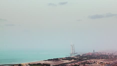 crepúsculo dubai marina mundo famoso techo del hotel panorama superior 4k lapso de tiempo emiratos árabes unidos