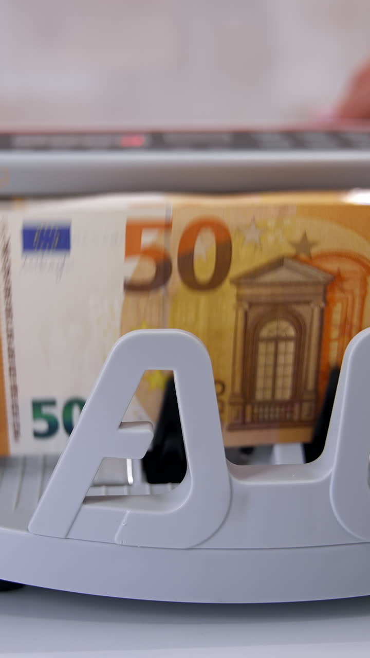 Counting Euro Banknotes with a Cash Counter