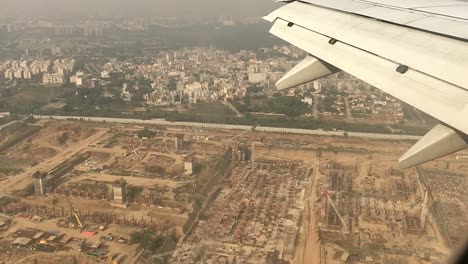 착륙을 준비하는 비행기