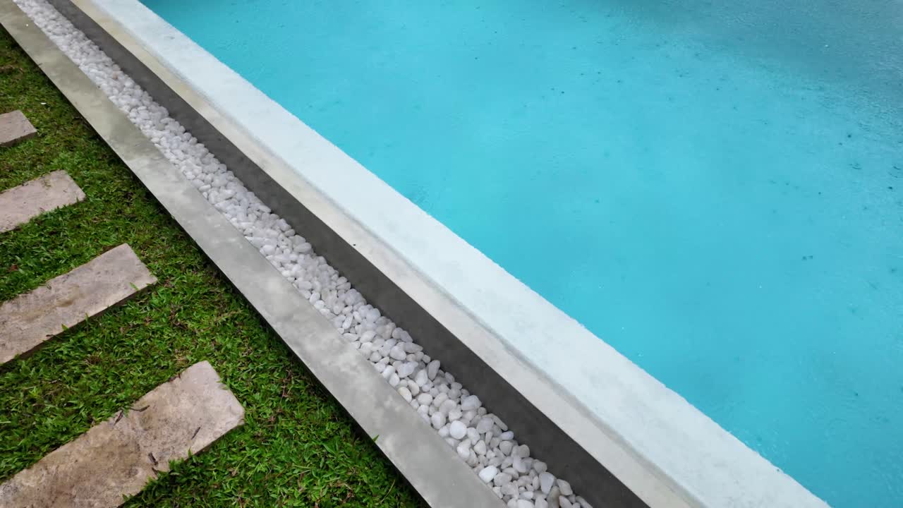Poolside well maintained pool private holiday destination, turquoise clear water
